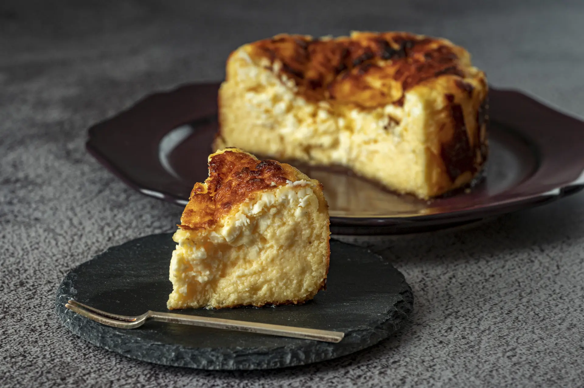 バスクチーズケーキ（ホール）