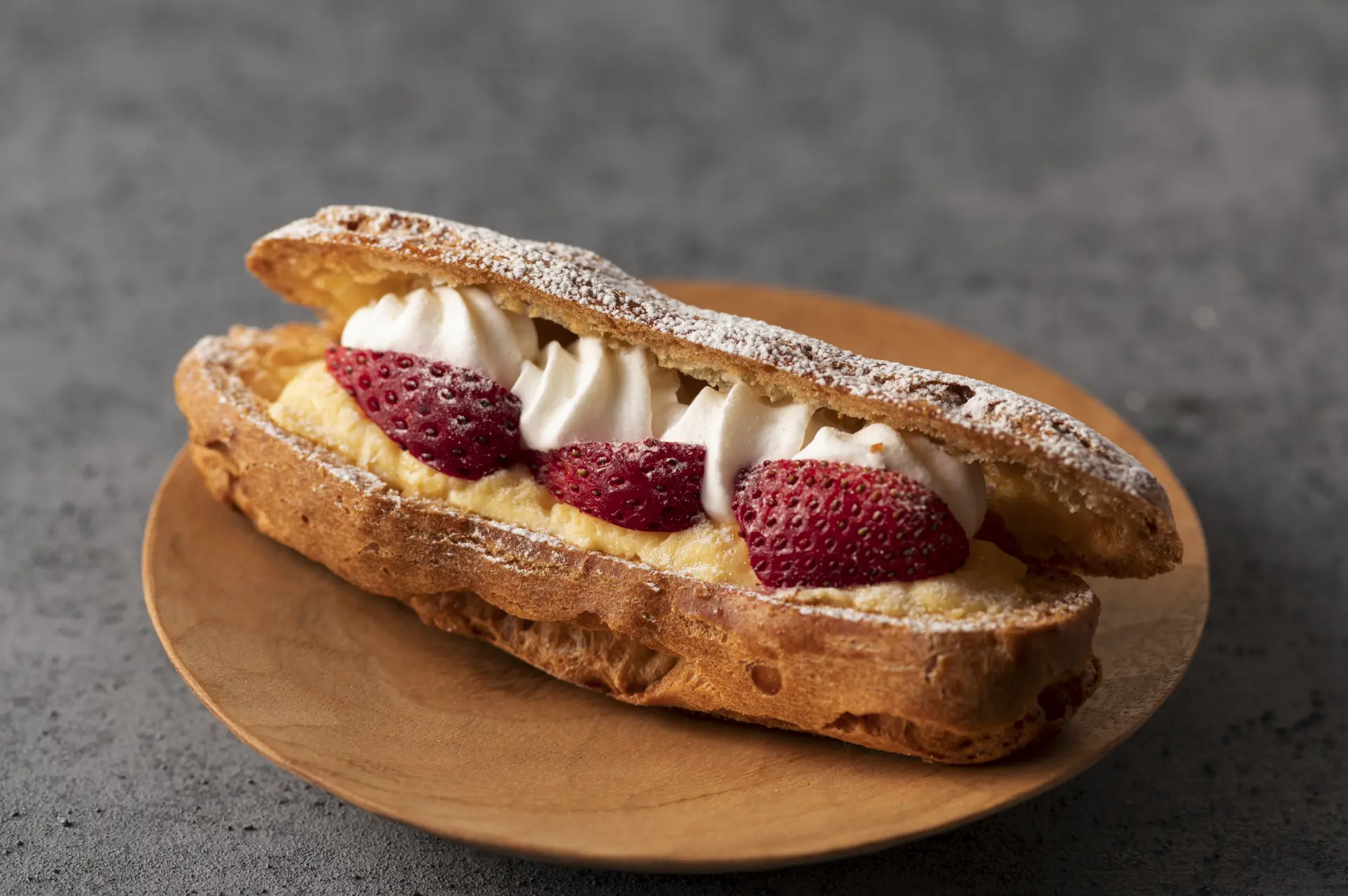 いちごのエクレア（単品）