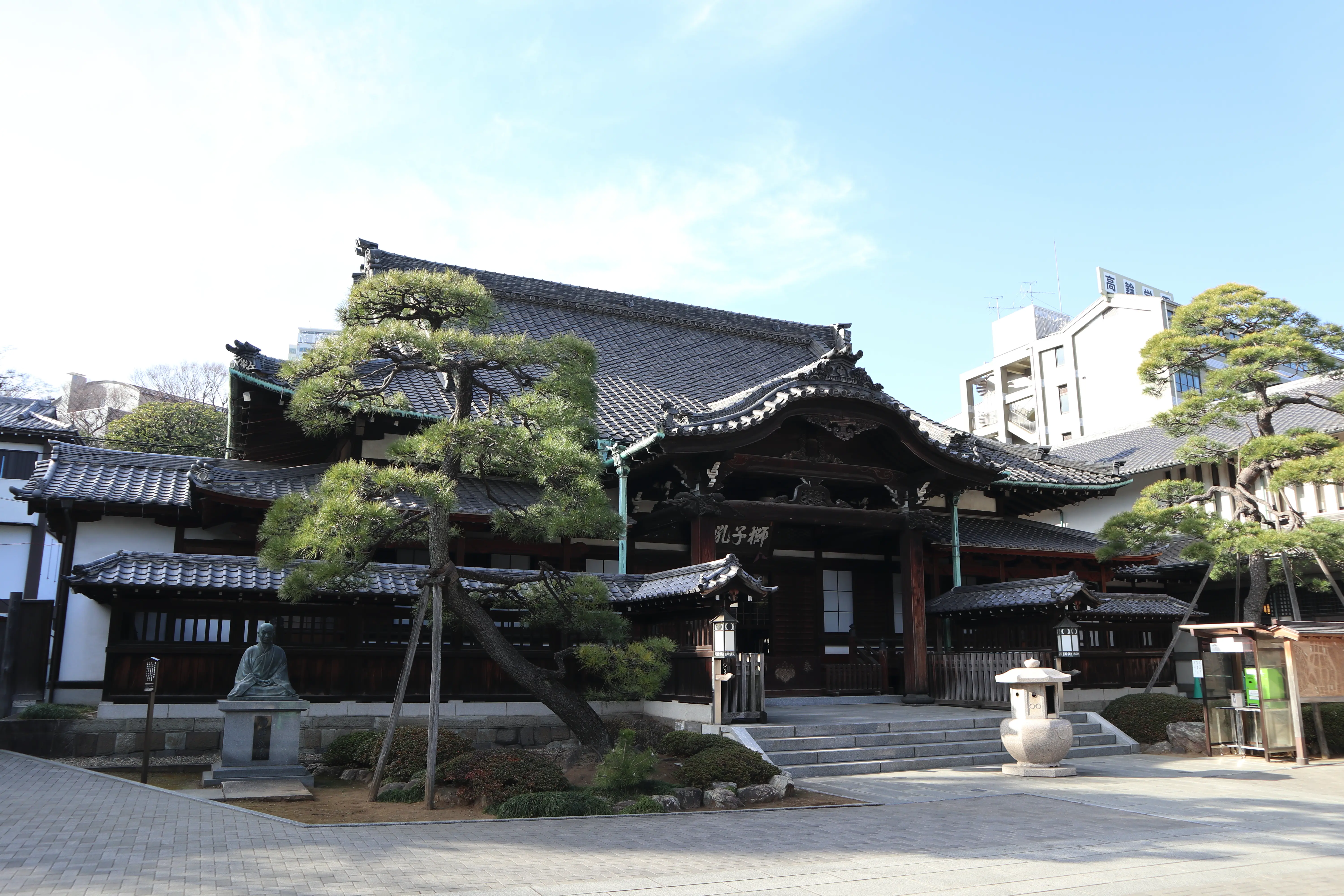 書籍内の画像抜粋:泉岳寺(浅野内匠頭・赤穂浪士四十七士の墓)